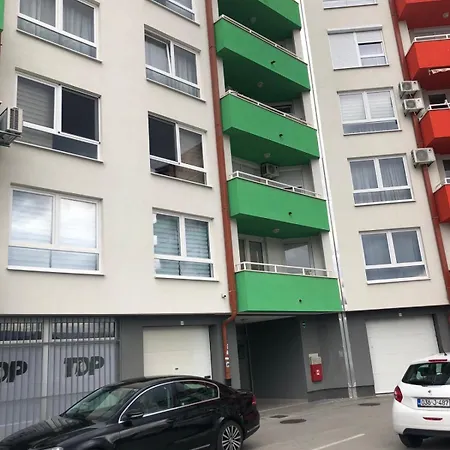 Dobrinja 5 Kod Bazena 塞拉耶佛