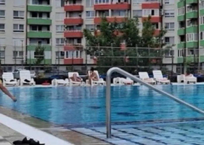 Dobrinja 5 Kod Bazena * سراييفو