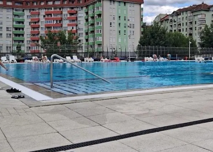 Dobrinja 5 Kod Bazena سراييفو